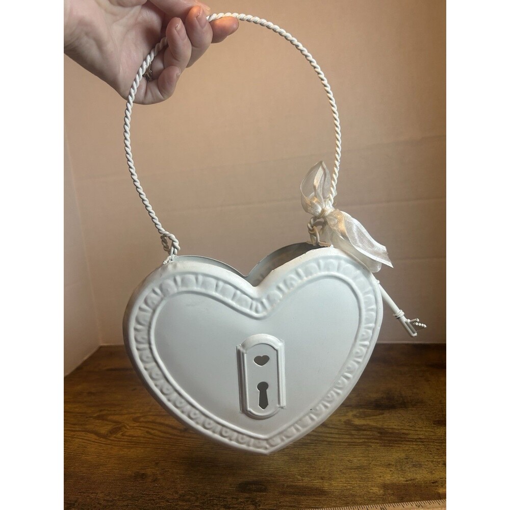 White Metal Heart-Shaped Hanging Lock Box w/ Key Ribbon Bow Small 7in x 5in - Picture 3 of 12
